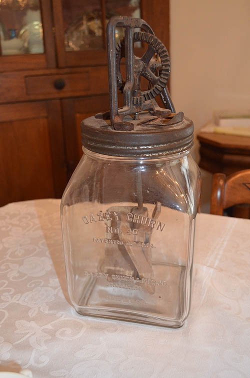 Property photo 26 - Personal Property Auction, Tractor & Implements, Cars, Lawn & Garden, Hunting & Fishing, Guns, Antiques & Collectibles, Household